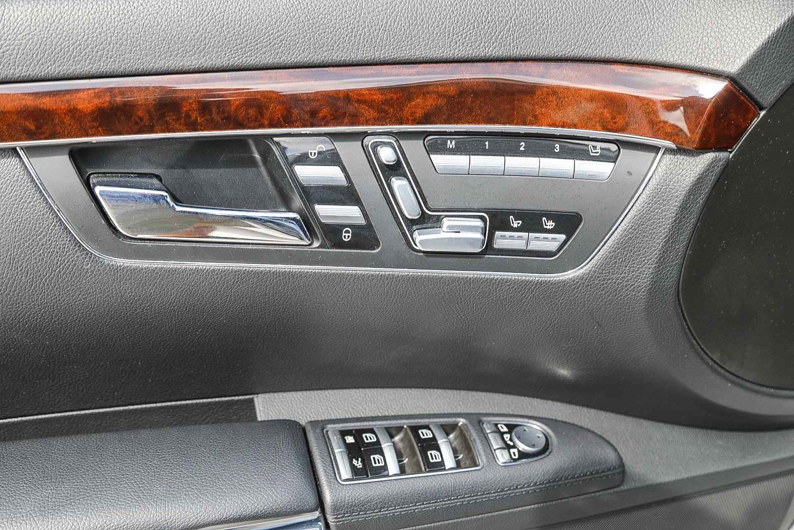 Used 2012 Mercedes-Benz S 550 image 19