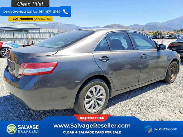 Used 2011 Toyota Camry LE FWD image 4