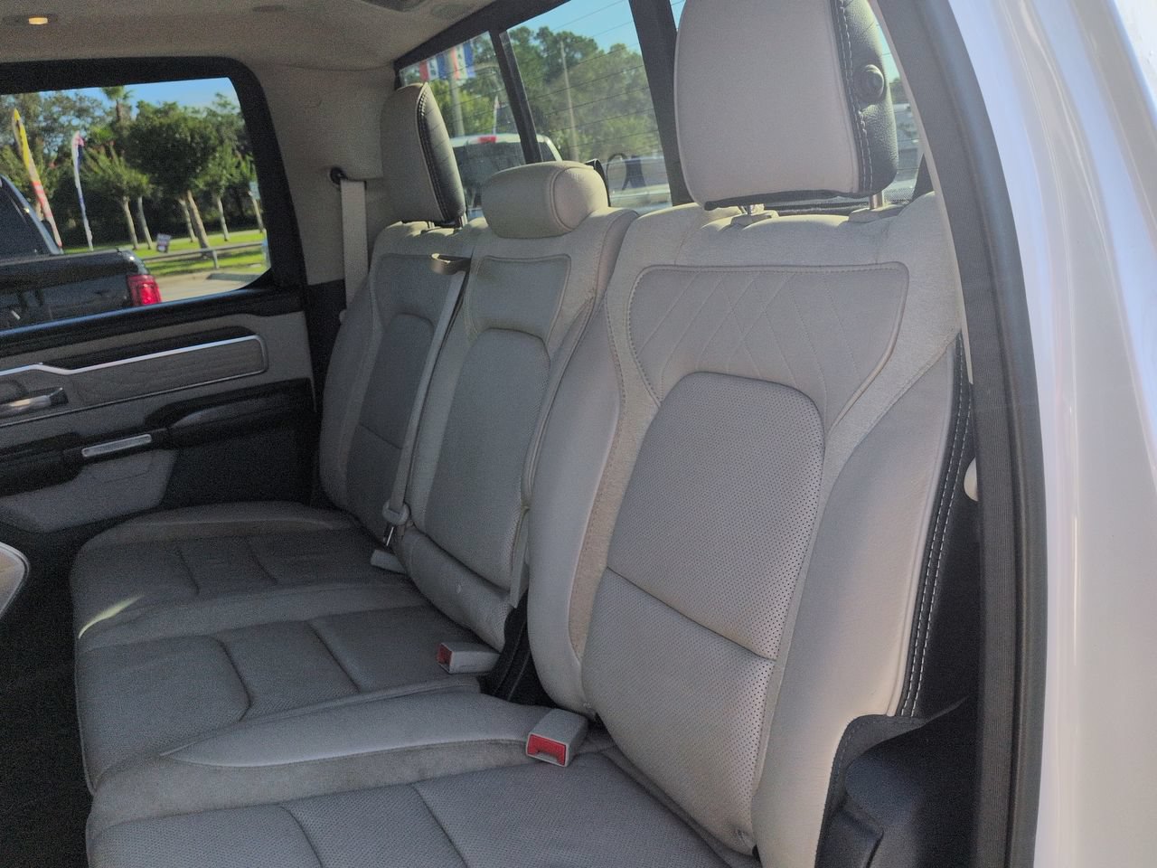 Used 2023 RAM 1500 Limited AWD/4WD image 13