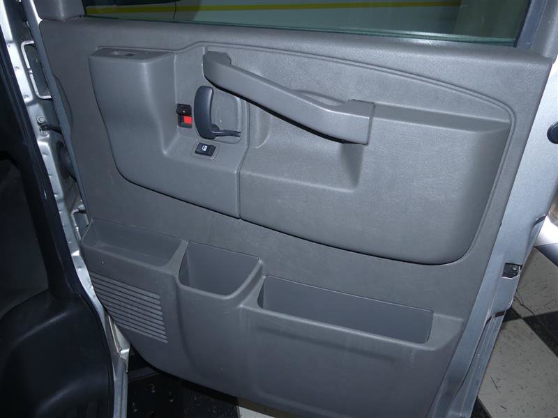 Used 2022 Chevrolet Express 3500 LS RWD image 18