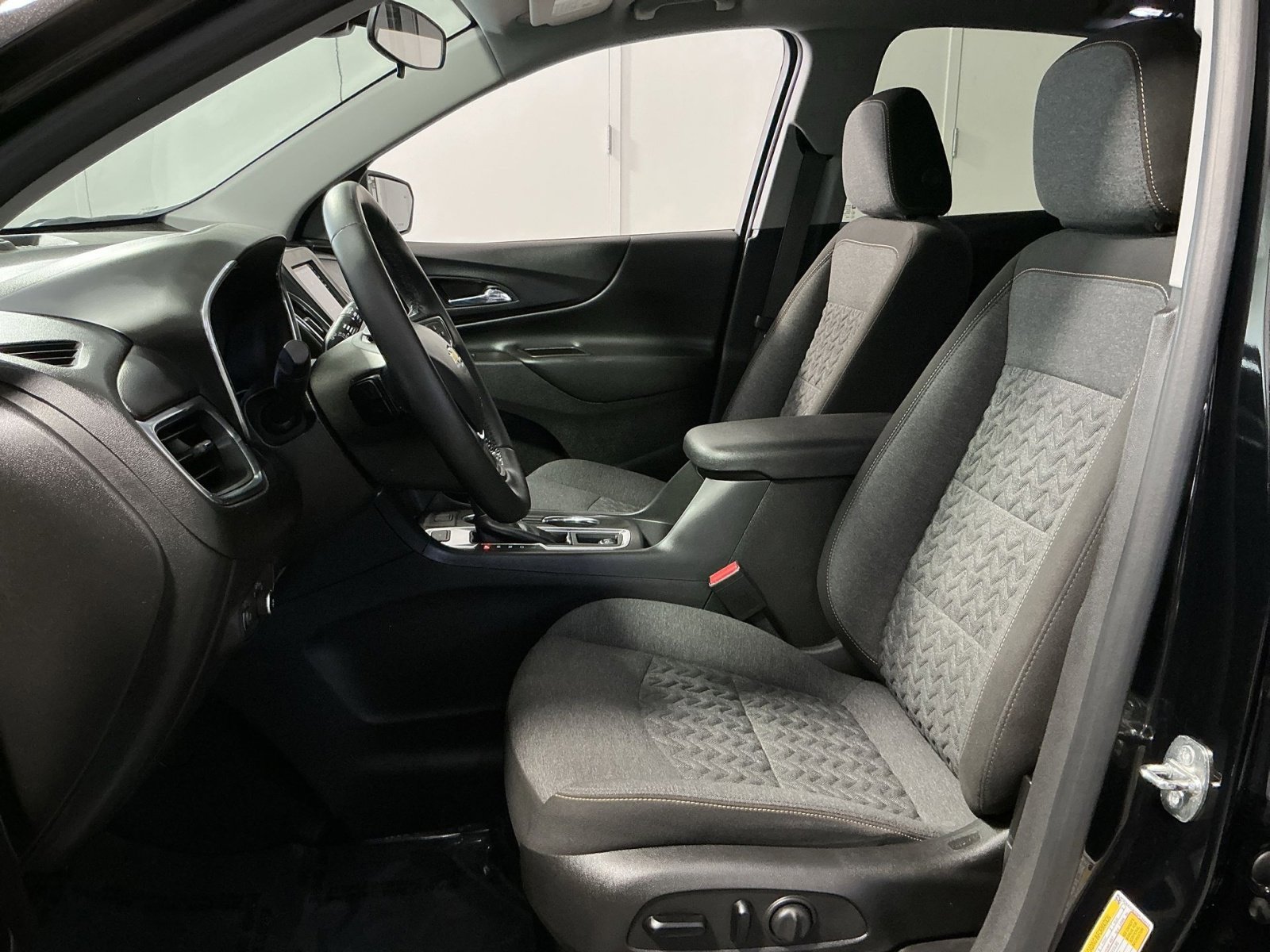 Used 2023 Chevrolet Equinox LT image 21