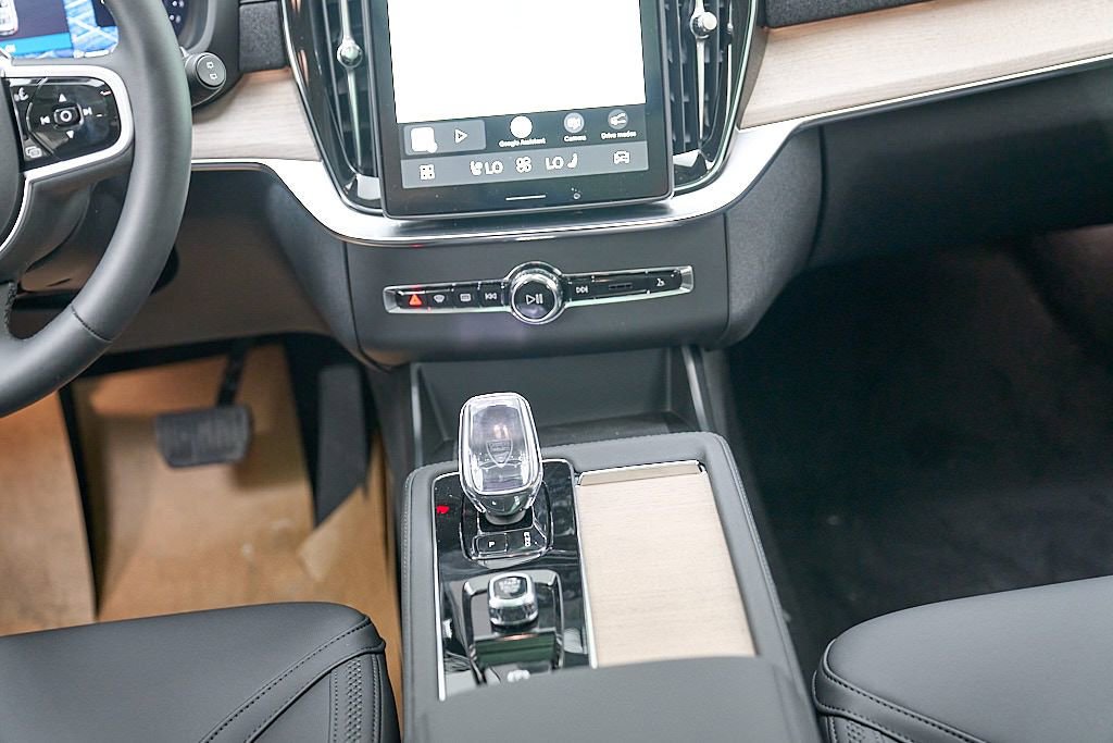 New 2026 Volvo XC90 B6 Plus w/ Protection Package AWD/4WD image 31