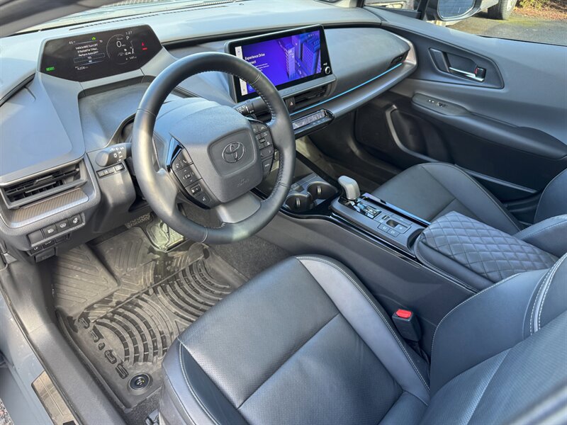 Used 2024 Toyota Prius Limited w/ Limited Premium Package FWD image 2