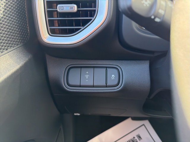 Certified 2026 Hyundai Venue SE image 18