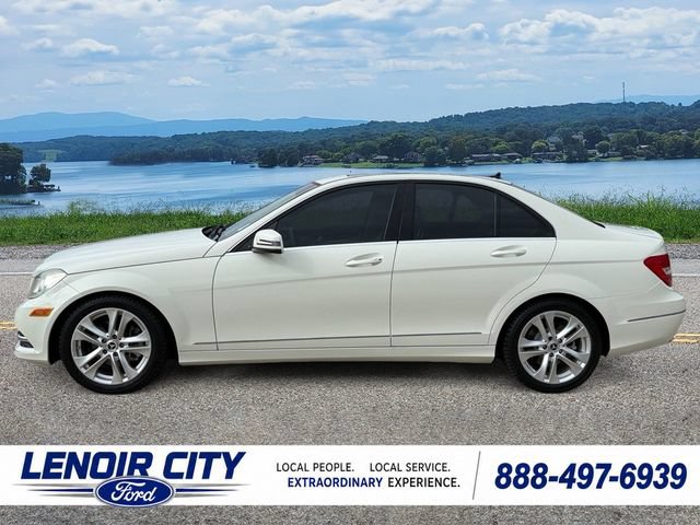 Used 2012 Mercedes-Benz C 300 4MATIC Sedan image 4