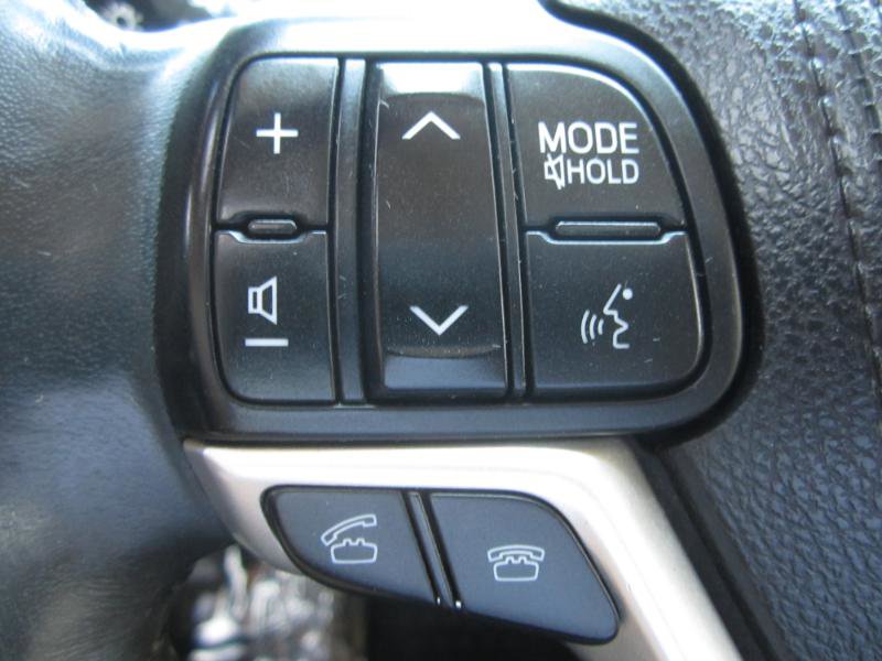 Used 2016 Toyota Highlander Limited Platinum image 36