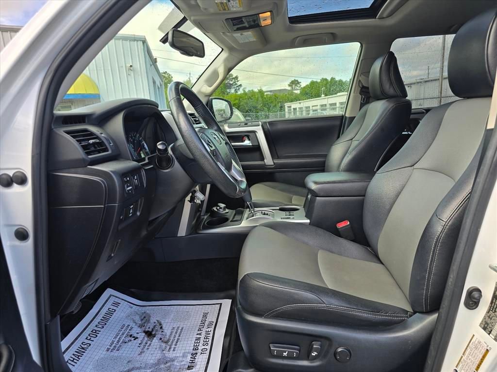 Used 2016 Toyota 4Runner SR5 AWD/4WD image 12