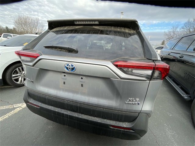 Used 2023 Toyota RAV4 XLE Premium image 3