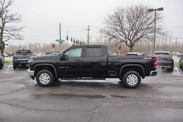 Used 2022 Chevrolet Silverado 2500 LT w/ Convenience Package AWD/4WD image 4