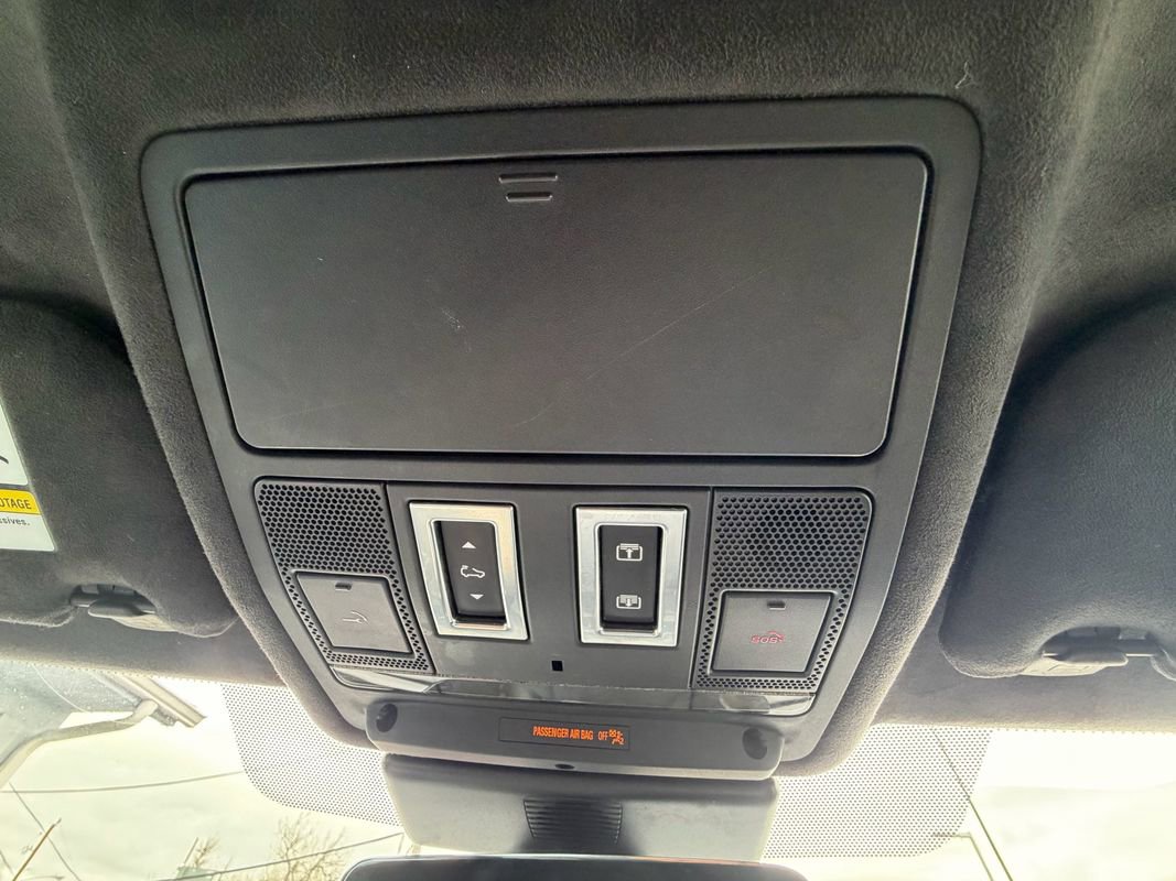 Used 2019 Jaguar F-PACE S image 34