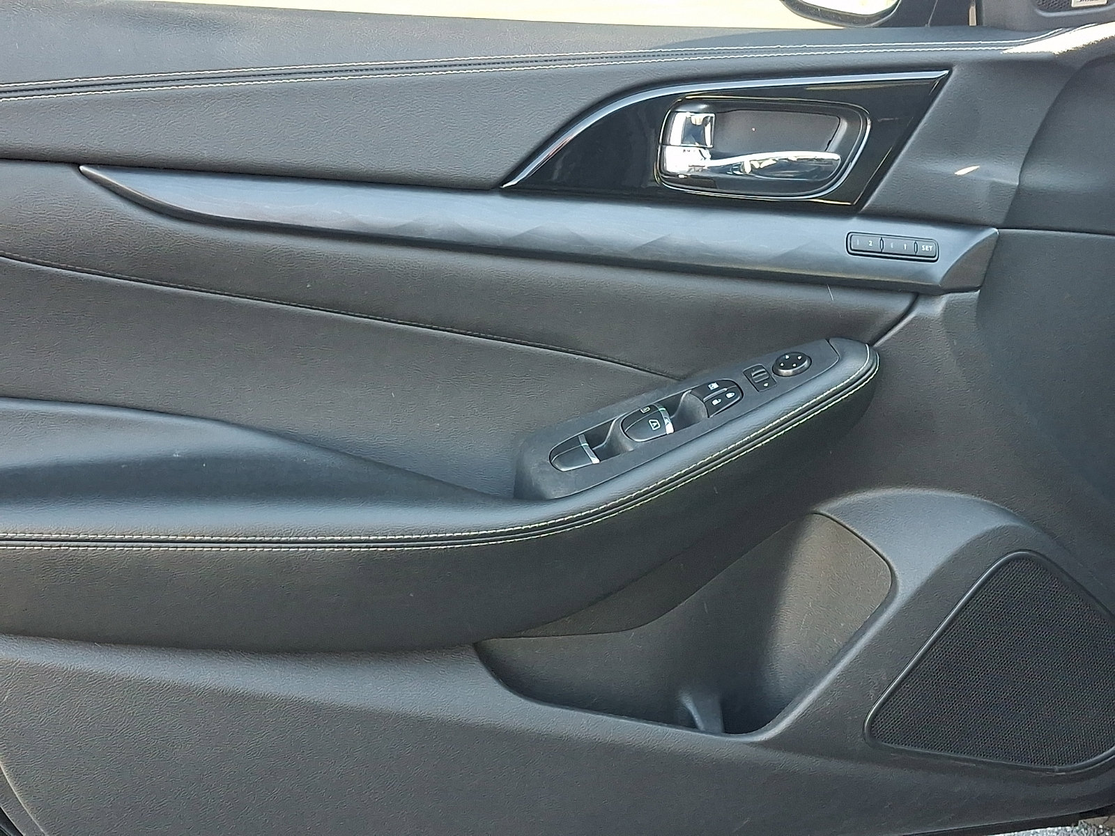 Certified 2022 Nissan Maxima Platinum w/ Sport Mat Group image 12