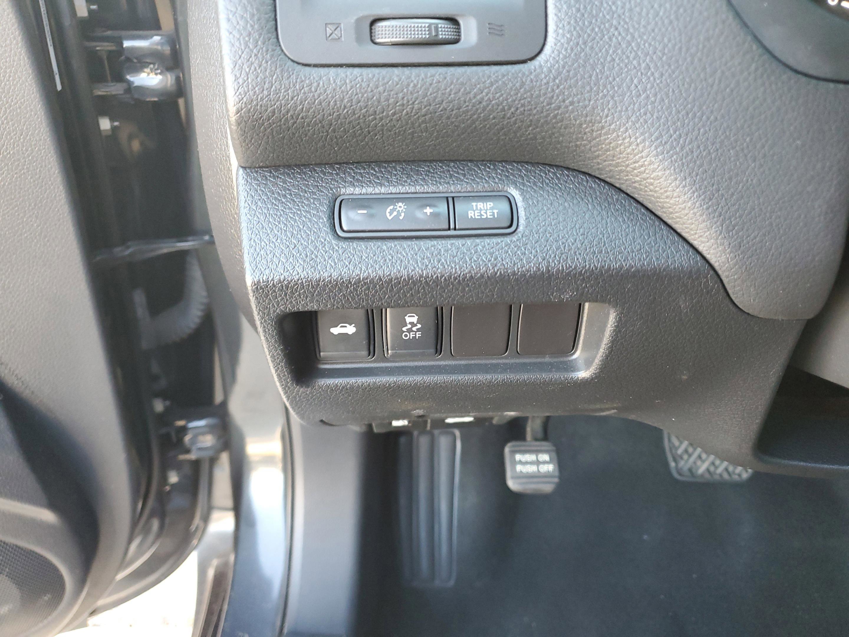 Used 2015 Nissan Altima 2.5 S w/ Special Edition Package FWD image 26