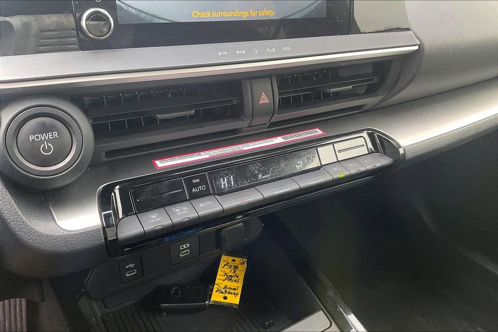 Used 2023 Toyota Prius LE image 17
