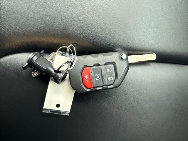 Used 2022 Jeep Gladiator Overland image 36