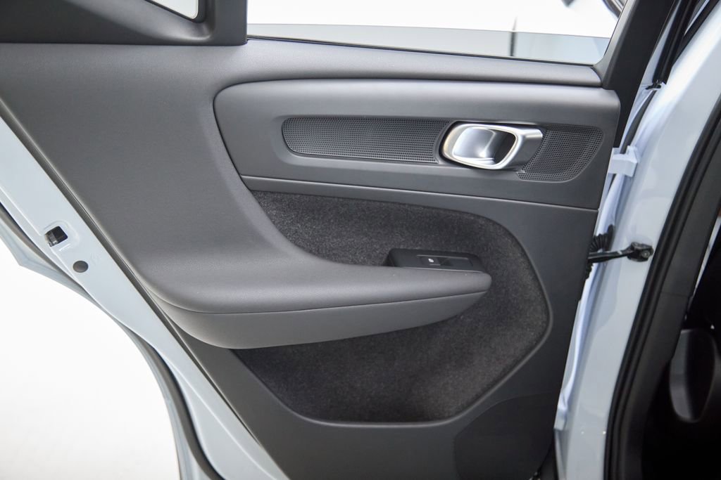 New 2026 Volvo XC40 B5 Ultra w/ Climate Package image 20