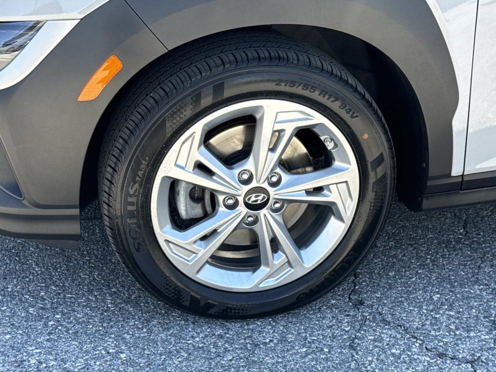 Certified 2023 Hyundai Kona SEL AWD/4WD image 30