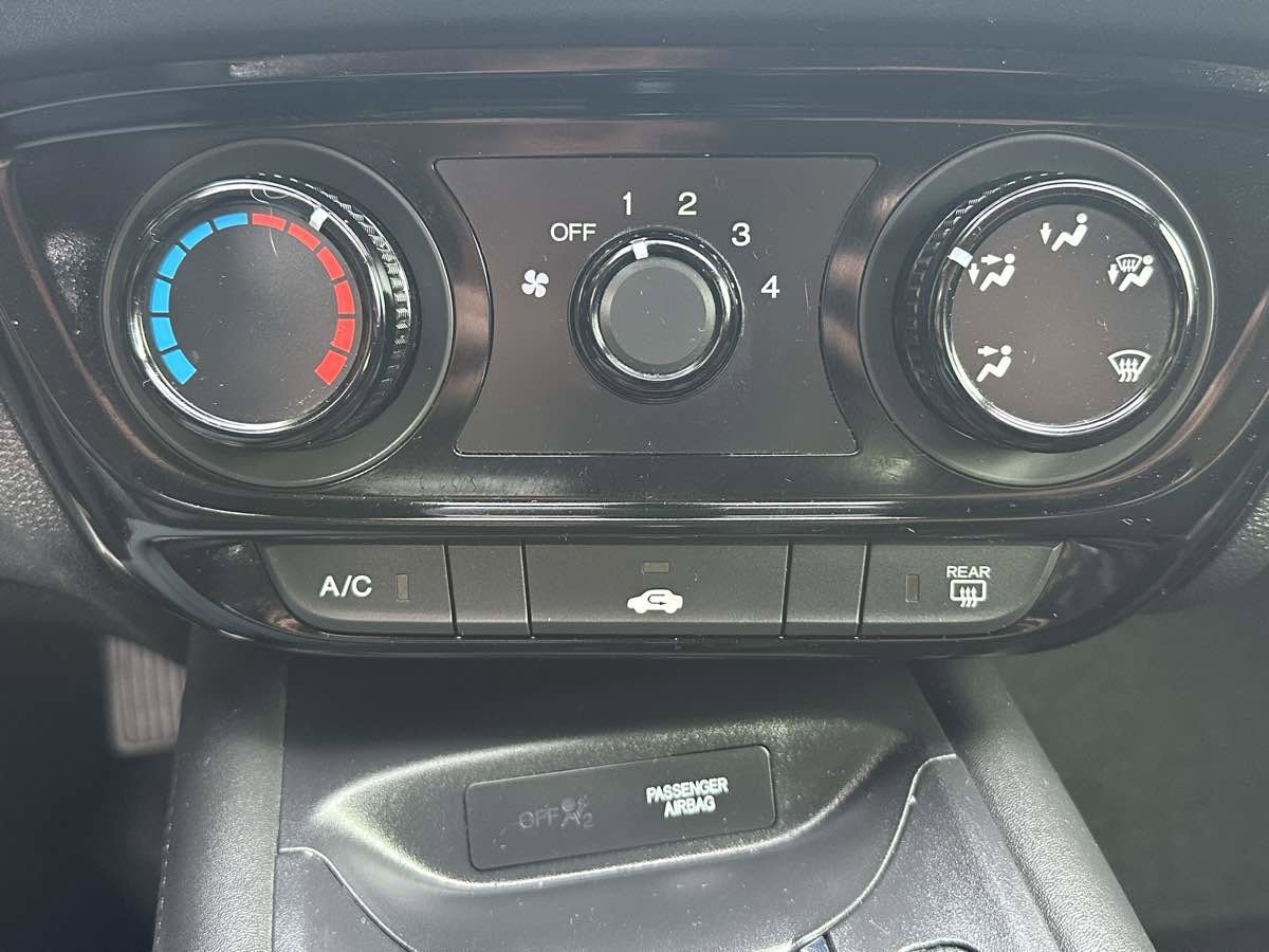 Used 2017 Honda HR-V LX image 35