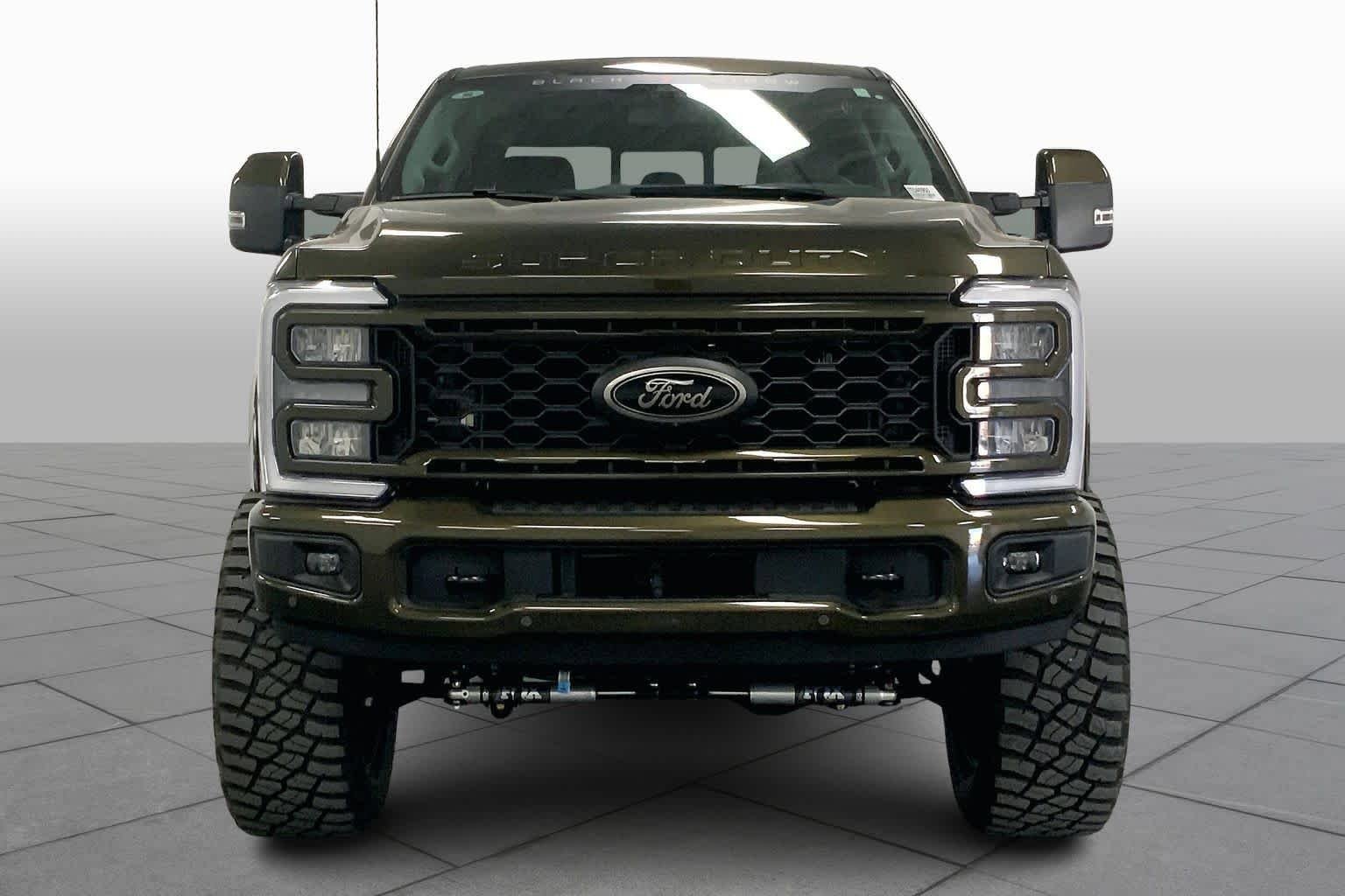 New 2026 Ford F250 Lariat w/ Black Appearance Package AWD/4WD image 3
