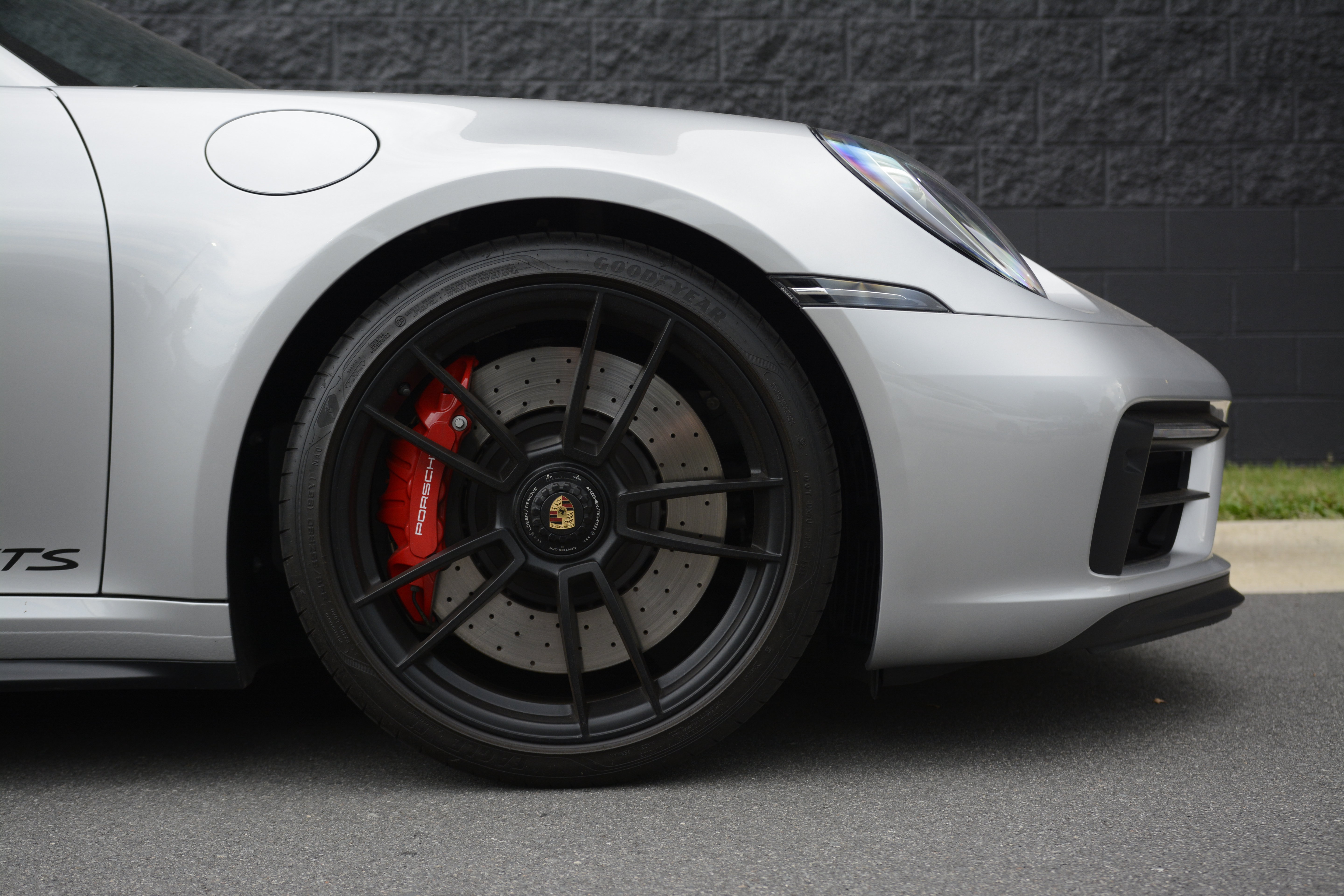 Certified 2023 Porsche 911 Carrera GTS RWD image 11