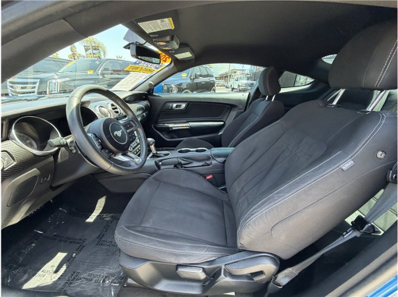 Used 2020 Ford Mustang Coupe RWD image 18