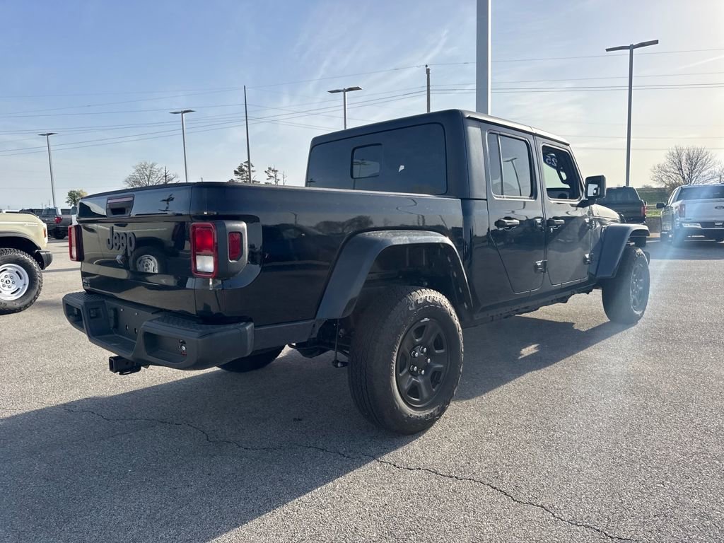 Used 2025 Jeep Gladiator Sport AWD/4WD image 6