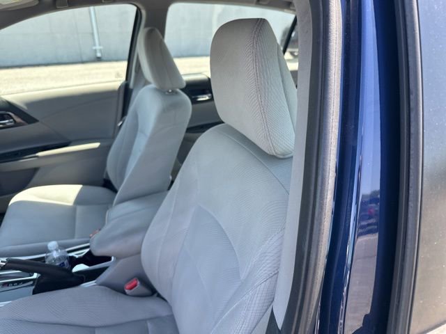 Used 2017 Honda Accord EX image 9