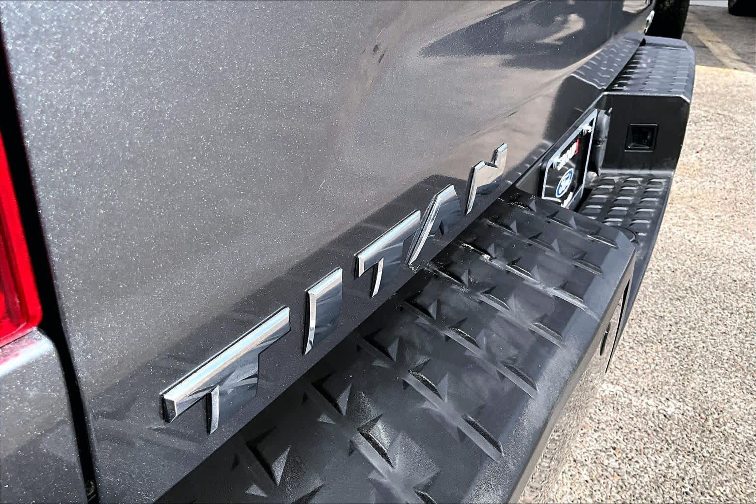 Used 2017 Nissan Titan SV RWD image 10