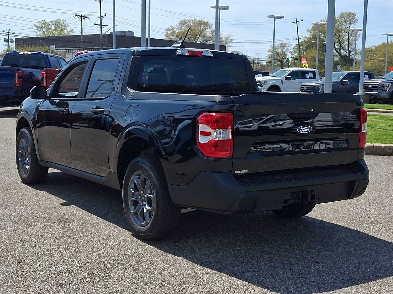 New 2026 Ford Maverick XLT w/ XLT Luxury Package AWD/4WD image 4