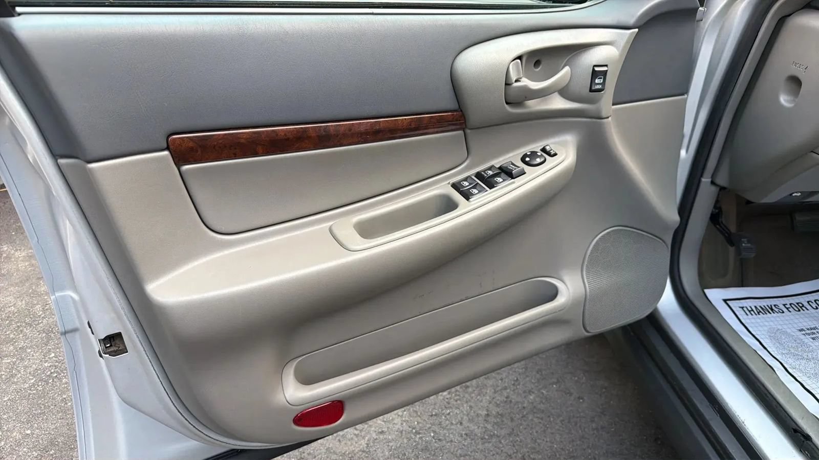 Used 2004 Chevrolet Impala w/ Preferred Equipment Group FWD image 8