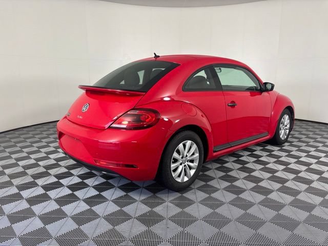 Used 2018 Volkswagen Beetle 2.0T S FWD image 32