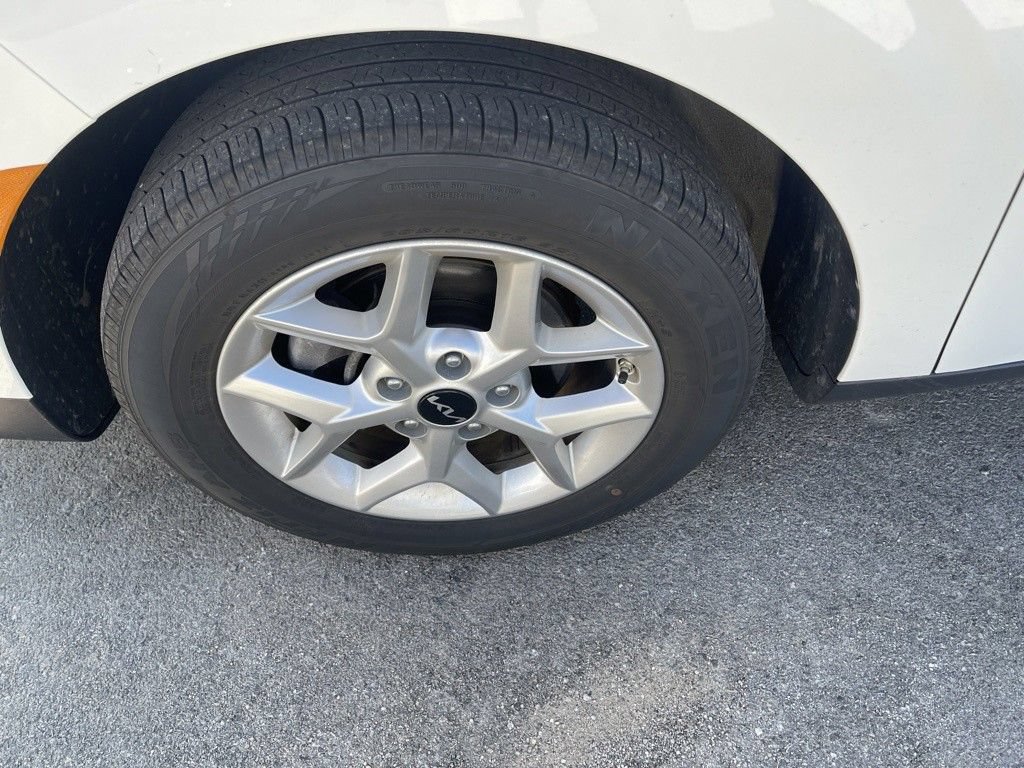 Used 2024 Kia Soul S FWD image 5
