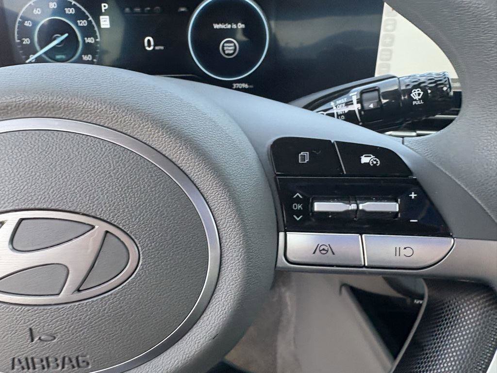 Used 2024 Hyundai Elantra SEL image 10
