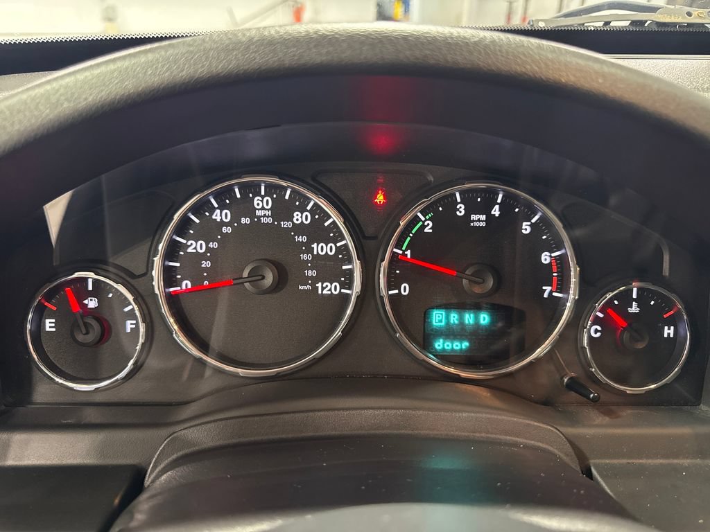 Used 2012 Jeep Liberty Sport AWD/4WD image 6