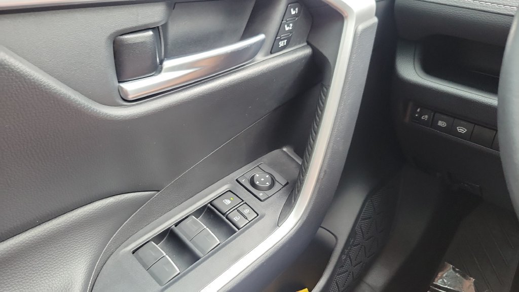 Certified 2023 Toyota RAV4 XLE Premium FWD image 20