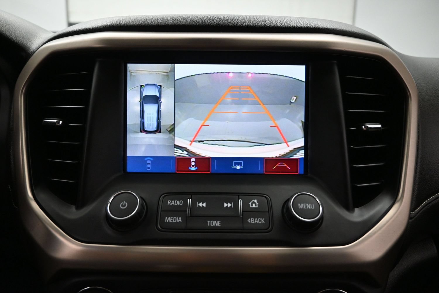 Used 2017 GMC Acadia Denali w/ Technology Package FWD image 32