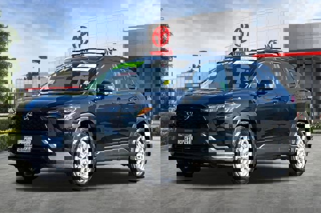 Certified 2023 Toyota Corolla Cross LE w/ Moonroof Package image 10