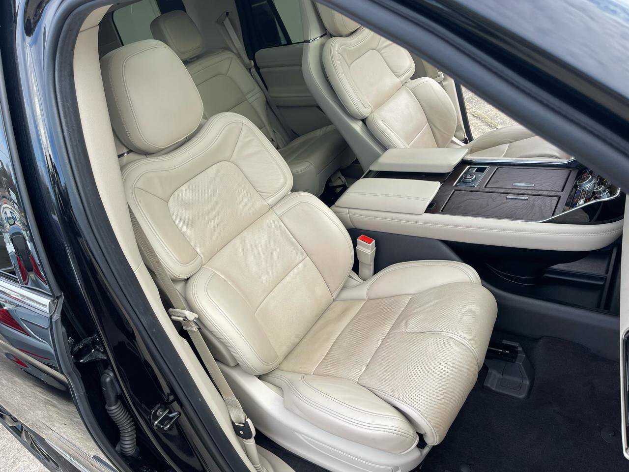 Used 2021 Lincoln Navigator Reserve RWD image 19