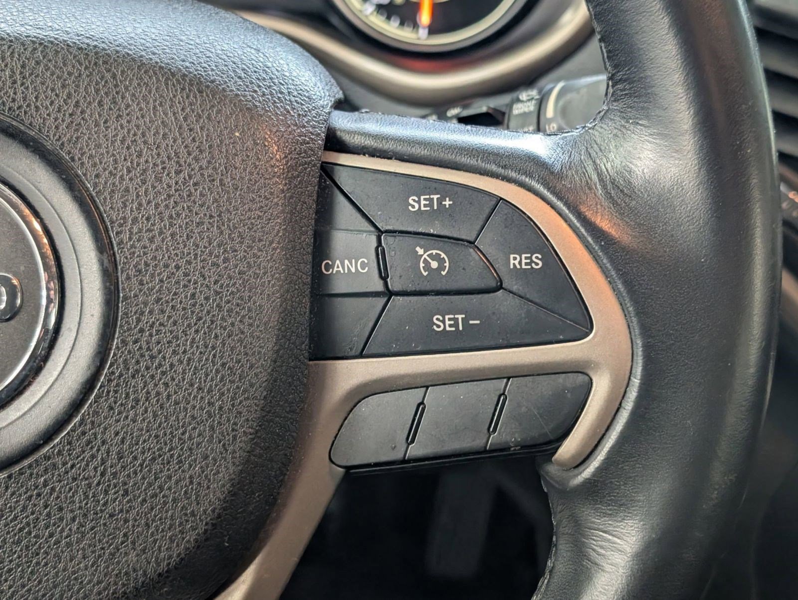 Used 2016 Jeep Cherokee Latitude image 22