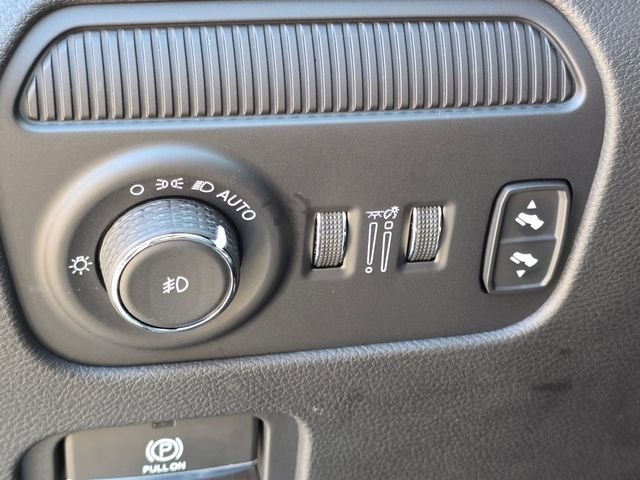 Used 2025 Jeep Grand Wagoneer 4WD image 27