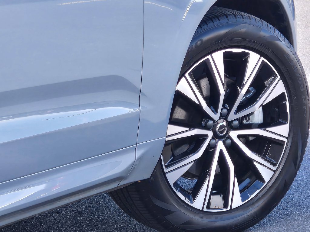 Used 2025 Volvo XC60 B5 Core w/ Climate Package AWD/4WD image 18