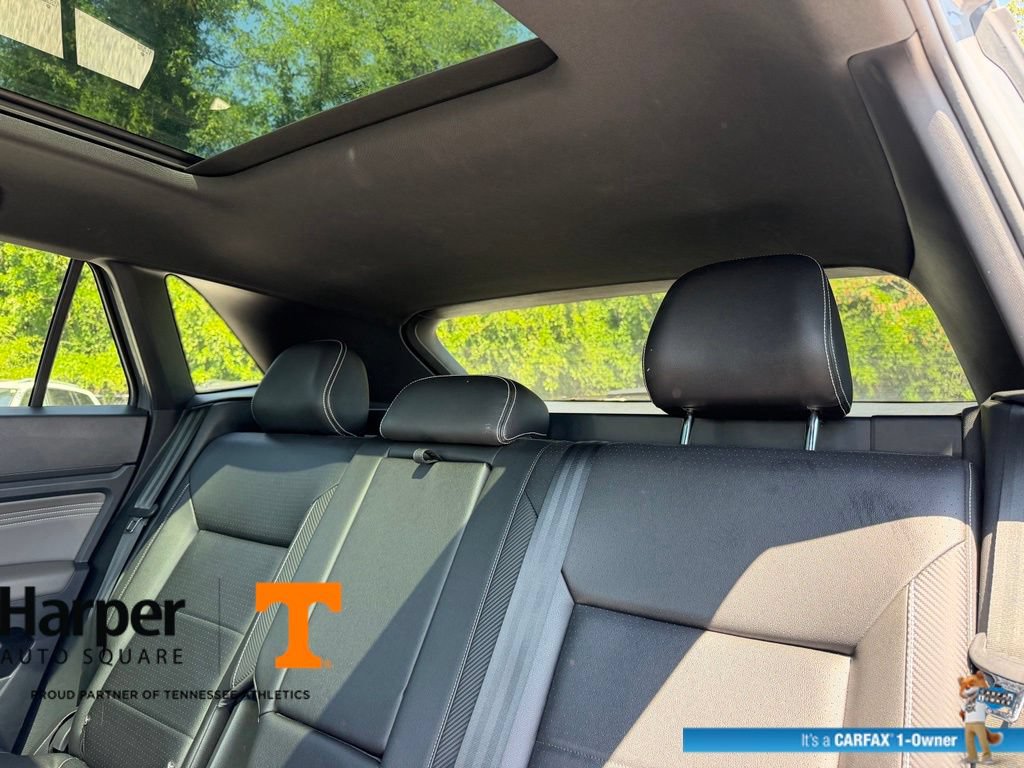 Used 2023 Volkswagen Atlas Cross Sport SE w/ Panoramic Sunroof Package FWD image 9