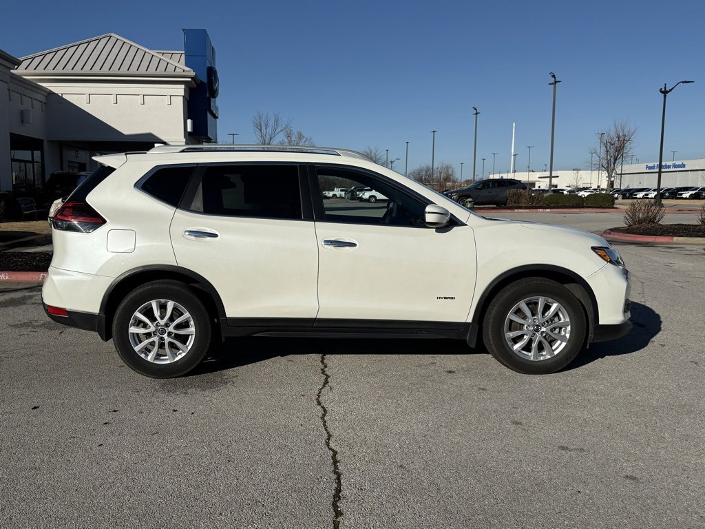 Used 2019 Nissan Rogue SV image 8