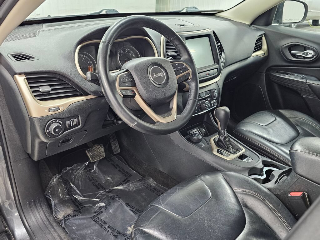 Used 2015 Jeep Cherokee Limited AWD/4WD image 25