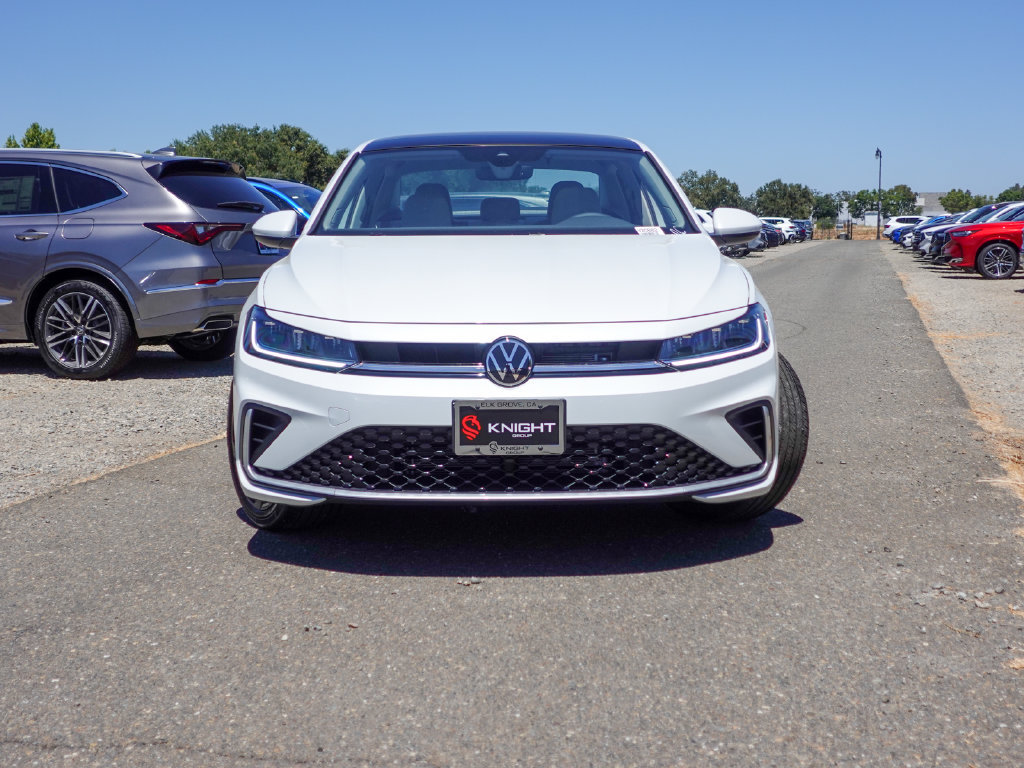 New 2026 Volkswagen Jetta SE FWD image 3