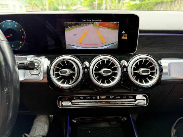 Used 2021 Mercedes-Benz GLB 250 image 23