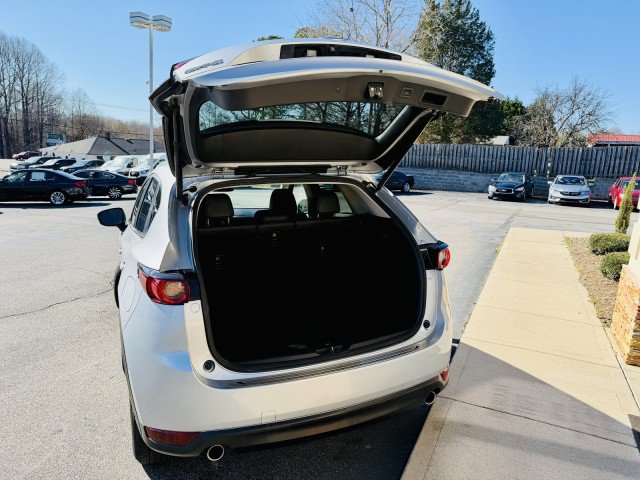 Used 2019 MAZDA CX-5 Touring image 18