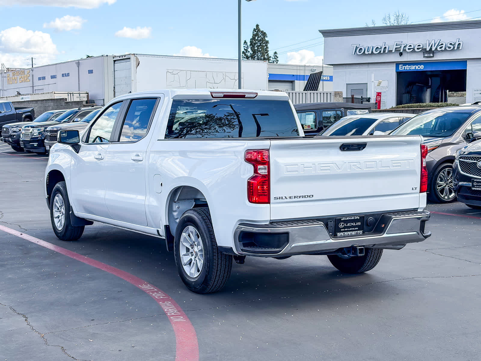 Used 2025 Chevrolet Silverado 1500 LT image 2