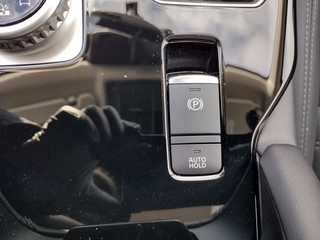 New 2026 Mitsubishi Outlander SE image 25