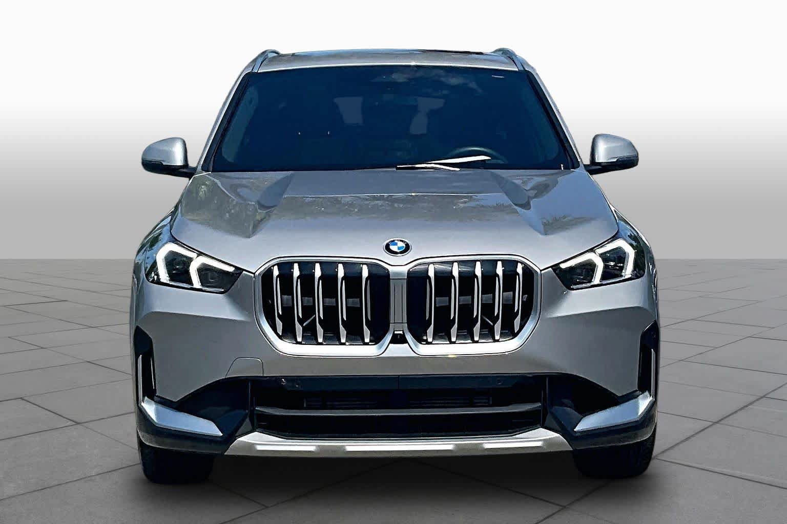 Used 2025 BMW X1 xDrive28i w/ Technology Package AWD/4WD image 4