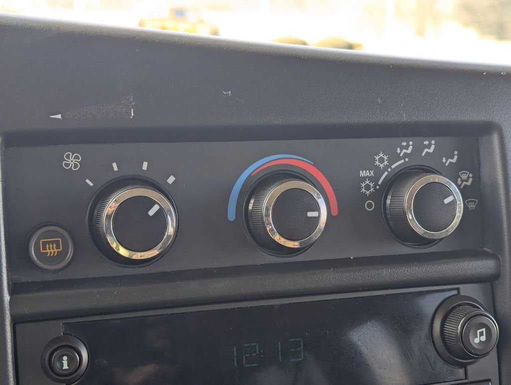 Used 2014 Chevrolet Express 3500 LS image 16